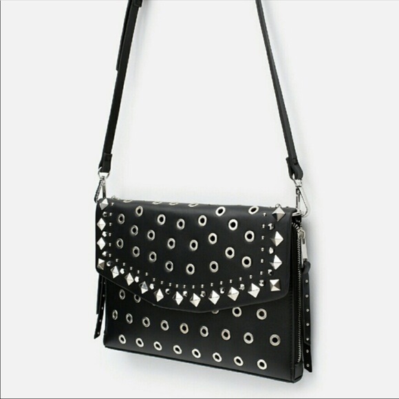 Zara Handbags - LARGE ZARA clutch